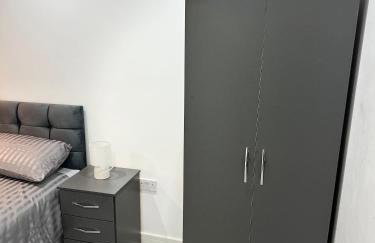 Epsom High Street Apartment 2 - Photo 5