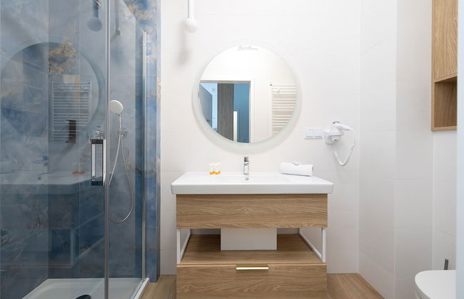 Bel Mare Apartment w/ Balcony by Renters - Foto 43