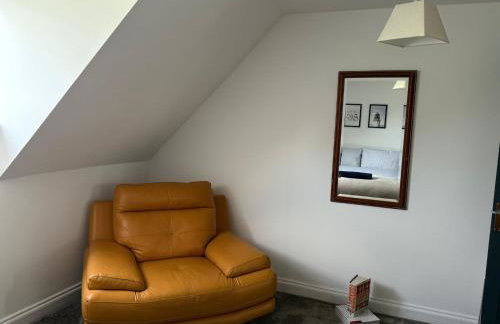 Home away Tamworth Staffordshire 4 Bedroom 3 Bathroom - Semi Detached House - Foto 63