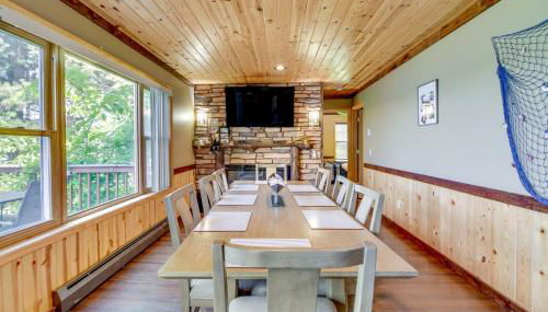 Private Dock Lakefront Family Home in Outing - Foto 3