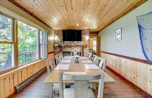 Private Dock Lakefront Family Home in Outing - Foto 3