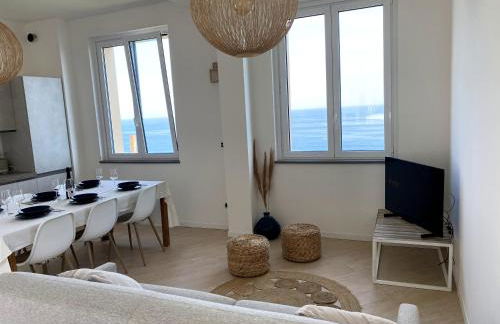 Incanto sul mare con enorme terrazza e piscina - Foto 11