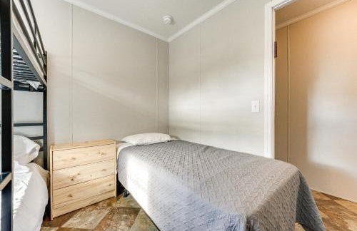 Cozy Cassopolis Cabin, Near Parks and Golfing! - Foto 18