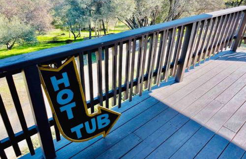 Squirrel View Hot tub BBQ Patio Shuffle Board - Foto 14