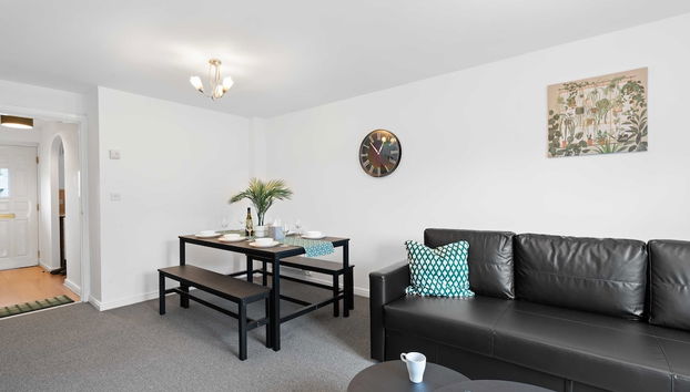 Homely 2bed 2bath House in Erdington With Parking Sleep 6 - Foto 3, Habitación