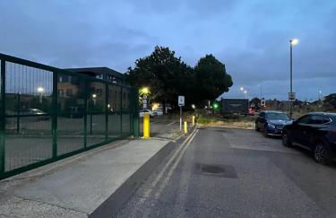 Voyager Haus Apartments, EV Charging Stations, London Heathrow Airport, LHR, Terminal 4, RE-Energise & GO - Foto 8