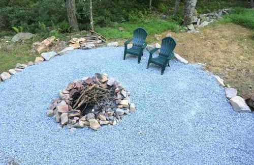 Cozy Vacation Rental for 10 with a Fire Pit in Jim Thorpe, Pennsylvania - Photo 23