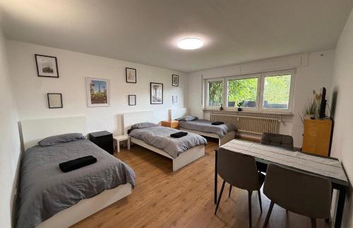 Wohnung Niedernhausen 60 qm 7 Einzelbetten Stellplatz - Foto 1