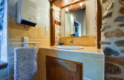 Holiday Home in Saint-Beauzire with Garden and Private Terrace - Foto 33