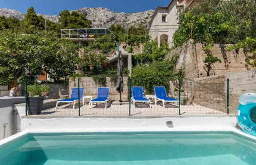 Waterview Apartments - Koru Apartment and pool - Photo 2