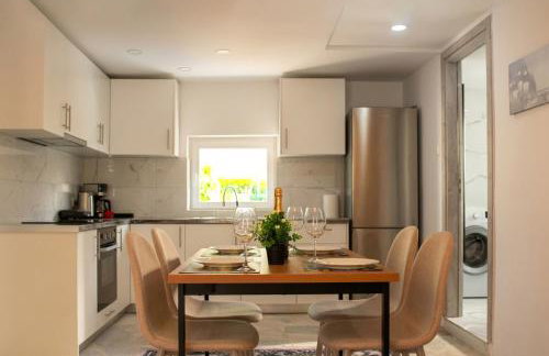 The Beach White House - 80m from the Beach - Renovated - Foto 5