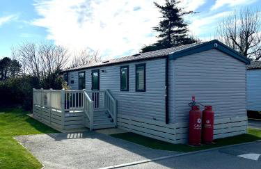 The Beach Retreat - Photo 2