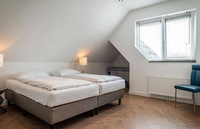 Nice Bungalow With Dishwasher in a Holiday Park 1.2 km. From the sea on Texel - Foto 2