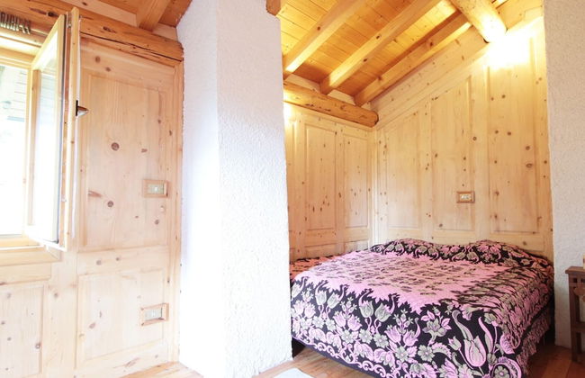 Belvilla by OYO Hilltop Chalet in Lamon With Views - Foto 3