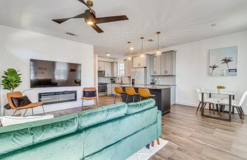 Modern Pensacola Vacation Home with Private Pool! - Foto 5