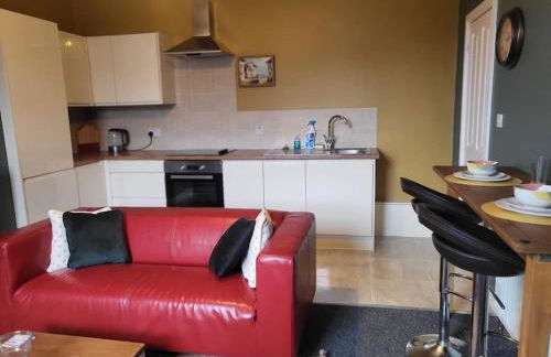 Nice 2 bedroom (3 beds) house in Huddersfield - Foto 8