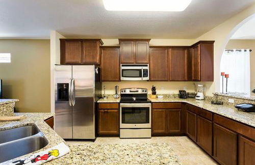 5Br 5 Bath Pvt Home Pool BBQ 11min Disney 2744ft - Foto 6