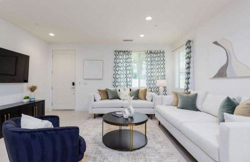 Near Coachella and Stagecoach Palm Springs , PGA resort Villa ,Golf, community pool, gym - Photo 7