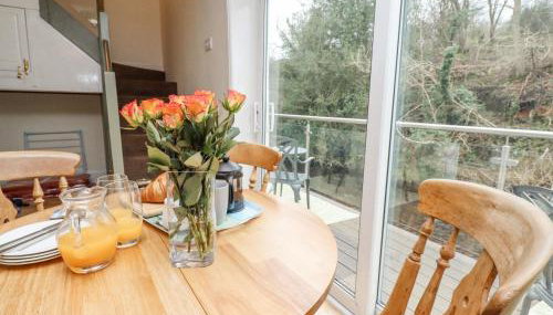 Riverbank View - Photo 5