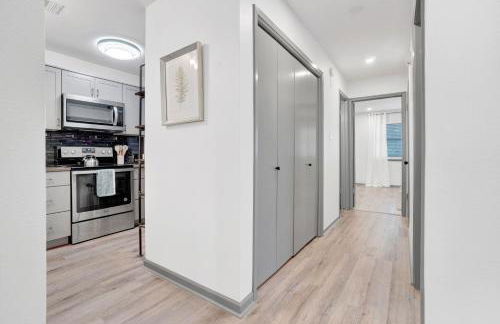 Treehouse Retreat 2Bed 2Bath Entire Townhome in The Woodlands - Foto 16