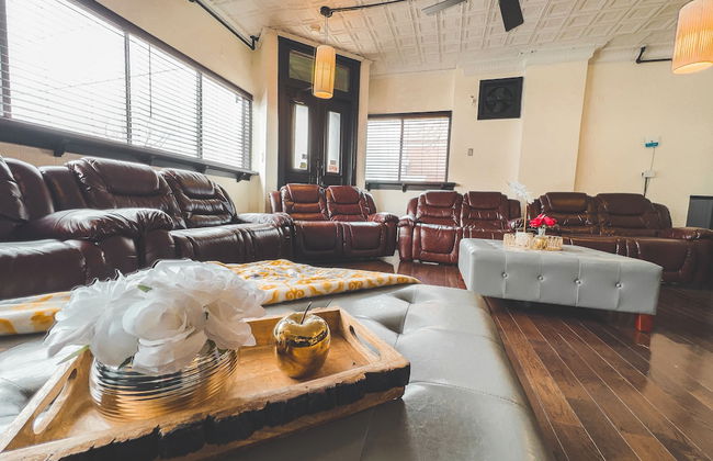 The Pub with Private Yard & Parking, Near the Falls & Casino by Niagara Hospitality - Foto 30