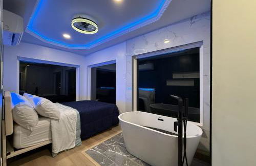 Unique 3-bed Lakefront Container Home - Foto 31