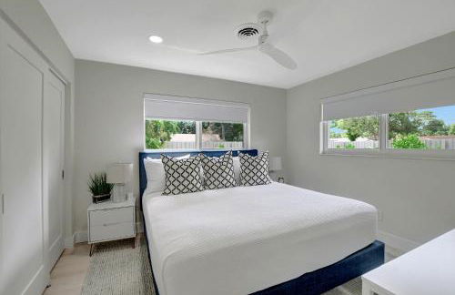 Coastal Palms House - Photo 25