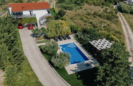 Apartment Ljubica with pool - Photo 30