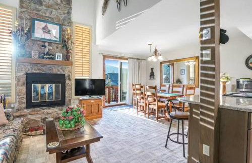 Mountain Condo w Views, Balconies and Fireplace - Foto 2