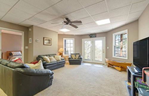 Lakeside Haven Dock/Slip Fire Pit Game Room Kayaks - Foto 20