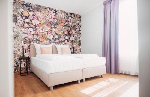 House of Blooms - Photo 89