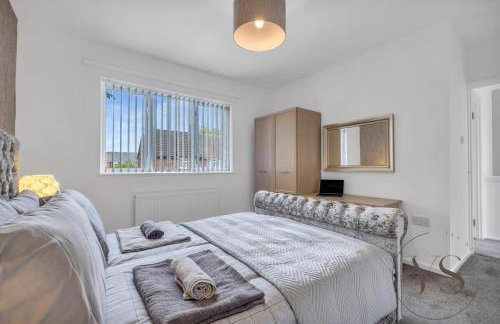 Modern 3BR Home in 9 Anson Rd Near Sandwell Hospital with Garden and Free Parking - Foto 49