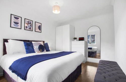 Modern and Comfortable 2-Bedroom Apartment with Private Parking - Foto 1