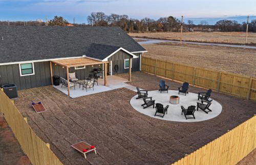 Royal Flush Villa - King Bed near WinStar - Foto 27