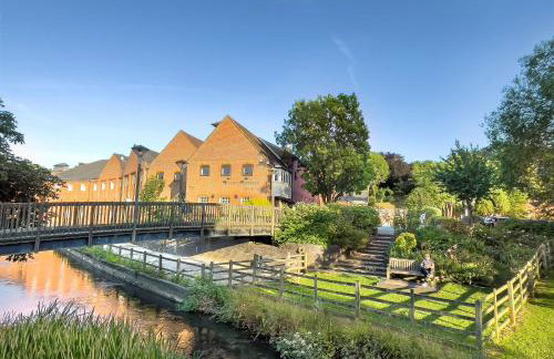 Bright 1 bedroom apartments near Farnham Castle - Photo 18