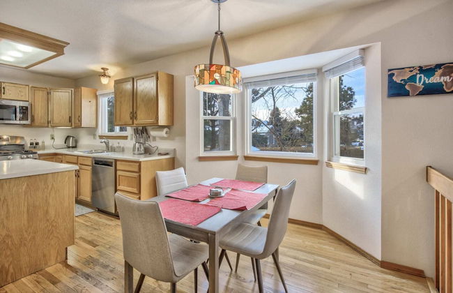 4BR Spacious & Comfortable Mid-term & Corporate Rental - Photo 21