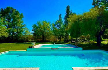 Mas du Versadou, dans un espace naturel protégé, piscine couverte chauffée toute l'année, Spa et salle de jeux - Foto 27