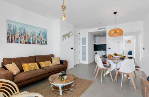 Apartamento H&M con Padel, Piscina y vistas al mar - Photo 2