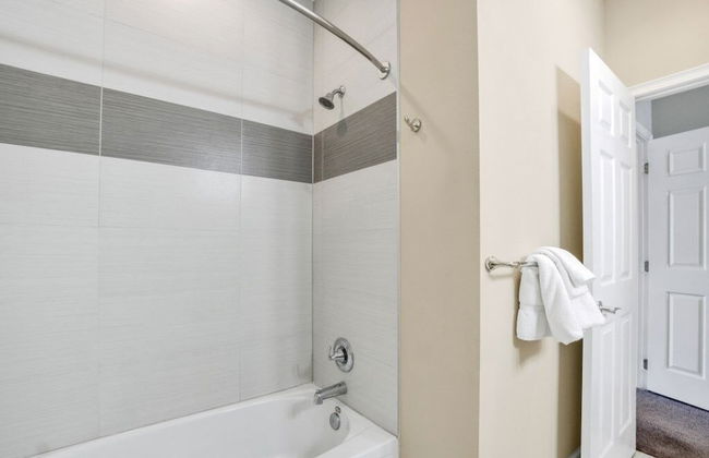 3 Bed Town Home With Splash Pool! 3 Bedroom Townhouse by RedAwning - Foto 27