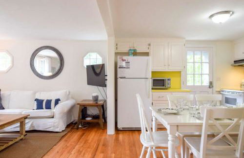 Huge Deck Outdoor Shower Dog Friendly - Photo 9