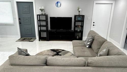 Cozy 2 BR Waterfront home with Heated Pool - Foto 2