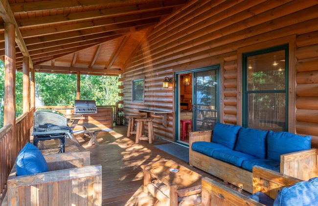 Luxury 4200 Sqft Log Cabin on 50 Acres Sleeps 16 - Foto 18