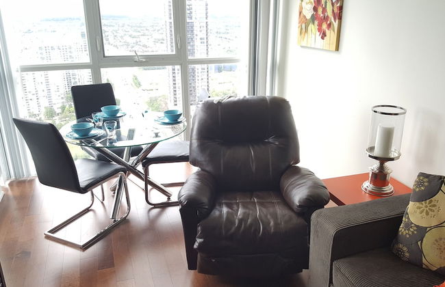 Custom Luxury Suite - By Elite Suites - Photo 29