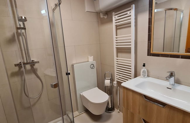 Cozy Apartment With Mountain View - Photo 11