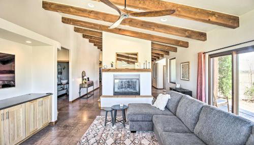 Pastoral Elgin Escape with Covered Patio and Grill! - Foto 5