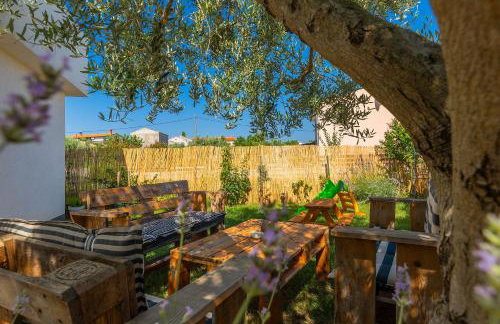 Romantisches Ferienhaus mit Jacuzzi, BBQ, WiFi - Foto 38