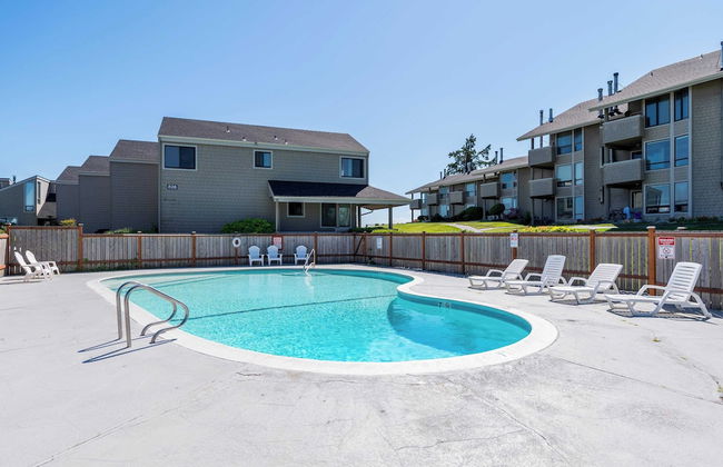 Beachcomber's Bliss by Avantstay Steps to the Beach Ocean Views - Photo 38