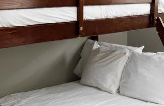 Bryan Lake Oasis in Downtown Lake Ann - Foto 61