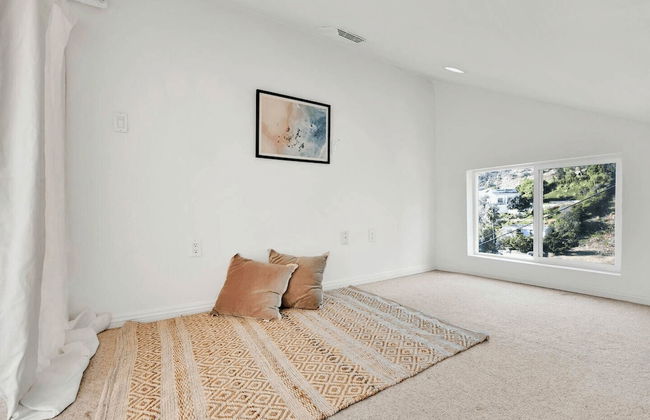 Castlewood by Avantstay Malibu Cliffside + View - Photo 33