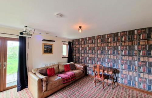 Lbtie Lodge with Two Private Hot Tubs - Fife - Loch Leven - Lomond Hills - Photo 40